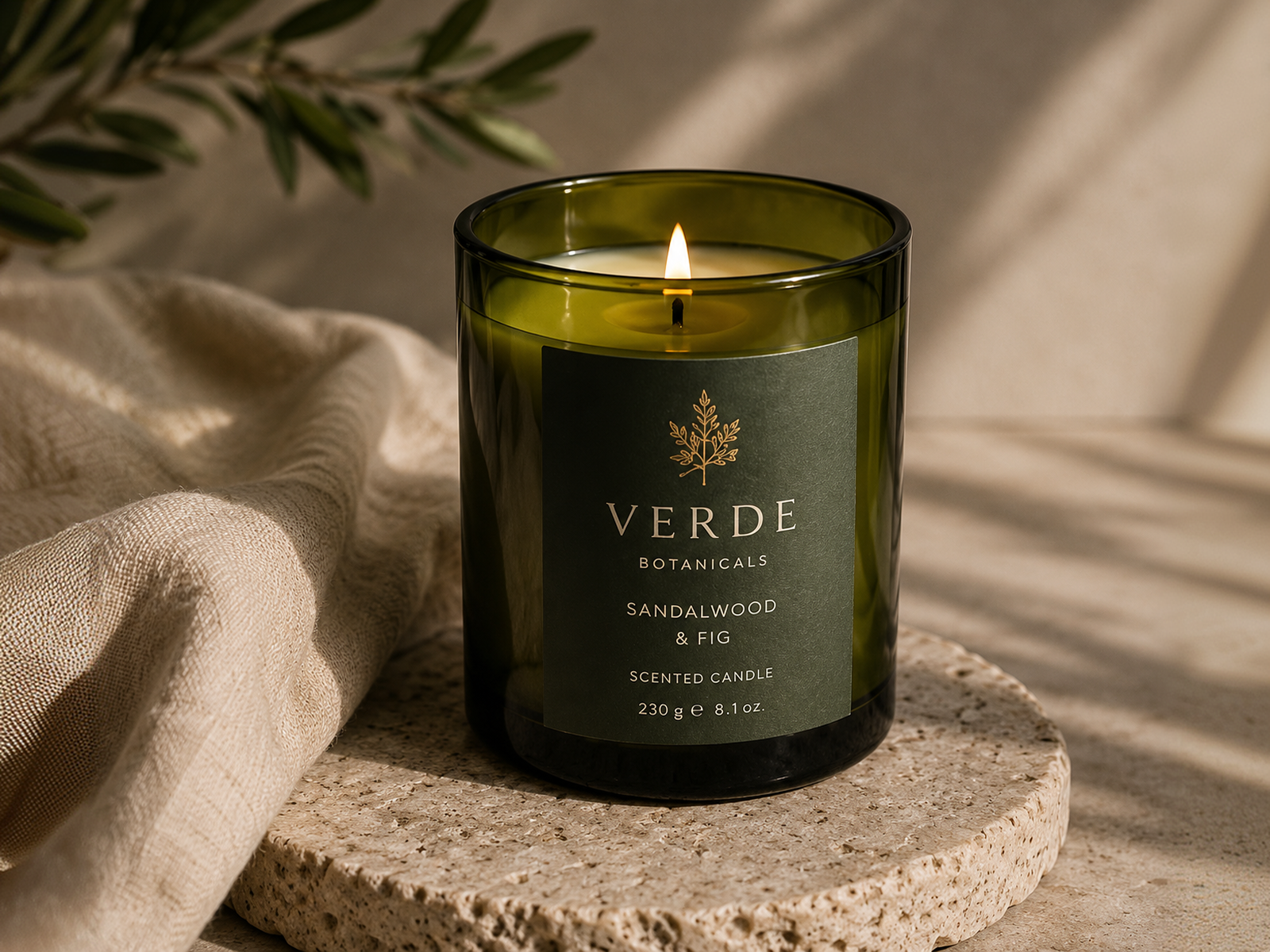Verde Botanicals - zapalona świeca Sandalwood & Fig